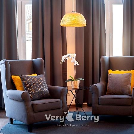Апартаменты Very Berry - Garbary 27 - Apartament Z Balkonem, Old City, Check In 24H Познань Экстерьер фото